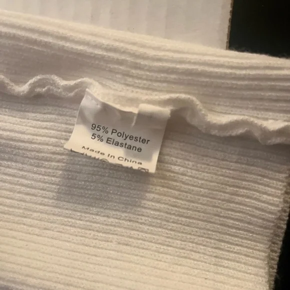 Twisted White Strapless Knit Tank Top White Knit Bandeau crop Top. Large - Picture 6 of 9